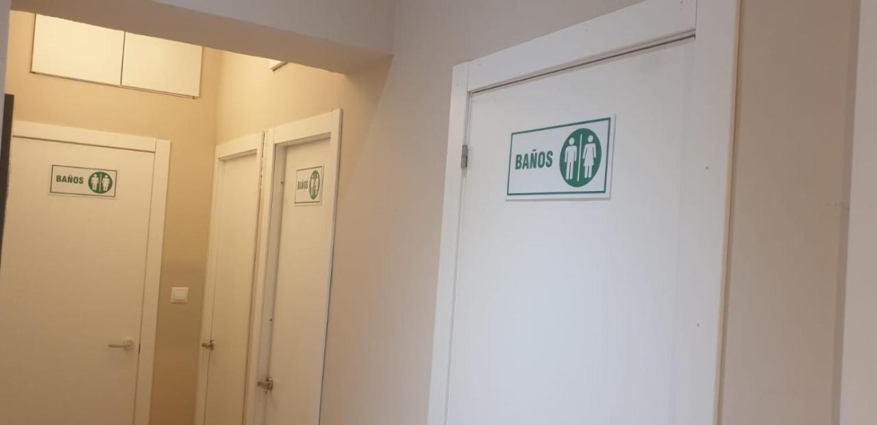 Hostel Traveller Host Madrid Exterior foto